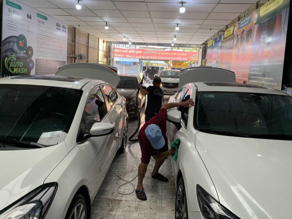 rửa xe ô tô quận 7