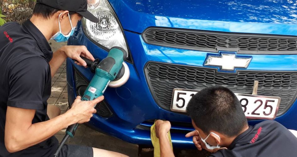 đánh bóng xe hơi tại nhà