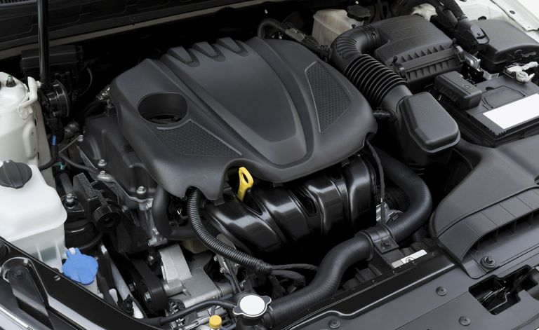 10 bước vệ sinh khoang máy oto an toàn 8