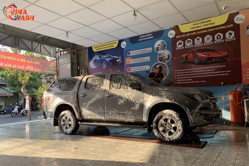 Dịch vụ rửa xe ô tô cao cấp tại TPHCM-AutoWash