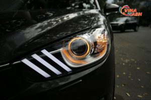 Khi độ đèn xe ô tô, người ta thường chú trọng đến cường độ chiếu sáng của đèn để không ảnh hưởng đến những người cùng tham gia giao thông.