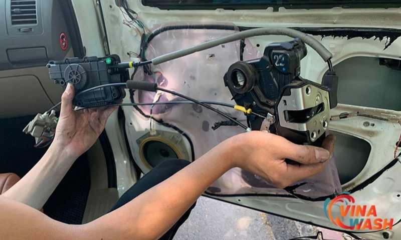 vinawash là địa chỉ độ cửa hít ô tô hàng đầu tại TPHCM