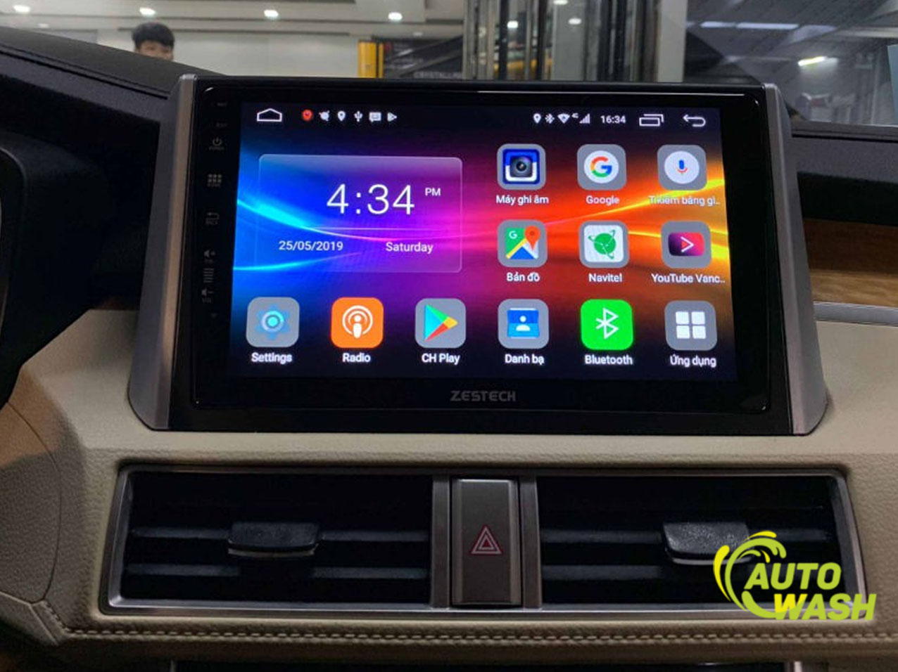 Zestech Z500 có thiết kế bên ngoài thanh thoát 