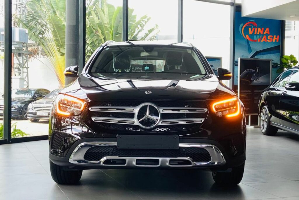 ngoại thất xe Mercedes GLC 200 với thiết kế sang trọng