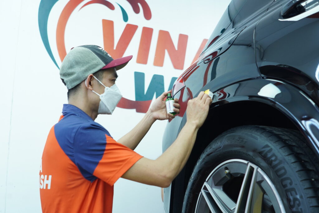 Quy trình phủ ceramic Mercedes GLC 200 chuyên nghiệp