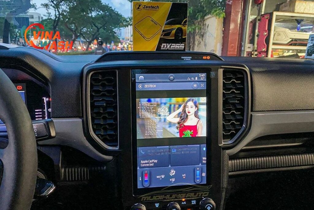 Android Box DX265 của hãng Zesetch biến màn hình zin thành màn hình android